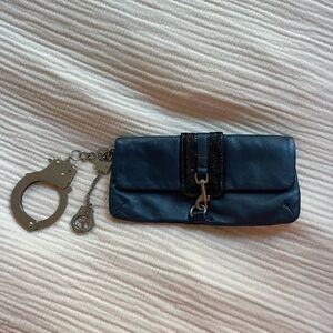 cuffz by linz clutch